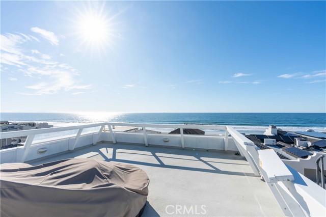 113 30th Place, Manhattan Beach, California 90266, 2 Bedrooms Bedrooms, ,2 BathroomsBathrooms,Residential,Sold,30th,SB21040269