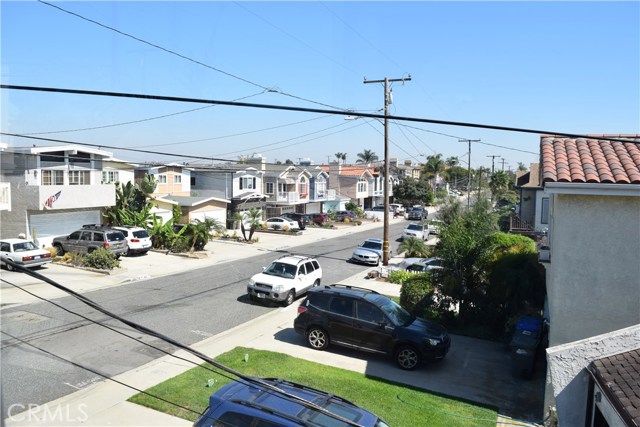 1604 Carlson Lane, Redondo Beach, California 90278, 4 Bedrooms Bedrooms, ,3 BathroomsBathrooms,Residential,Sold,Carlson,SB20206850