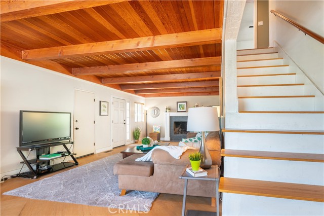 2409 Blossom Lane, Redondo Beach, California 90278, 3 Bedrooms Bedrooms, ,1 BathroomBathrooms,Residential,Sold,Blossom,SB21122284