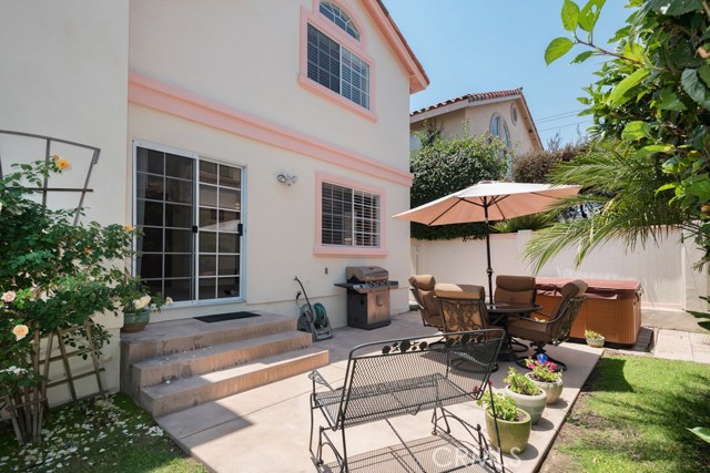 2303 Nelson Avenue, Redondo Beach, California 90278, 3 Bedrooms Bedrooms, ,2 BathroomsBathrooms,Residential,Sold,Nelson,PV17152691