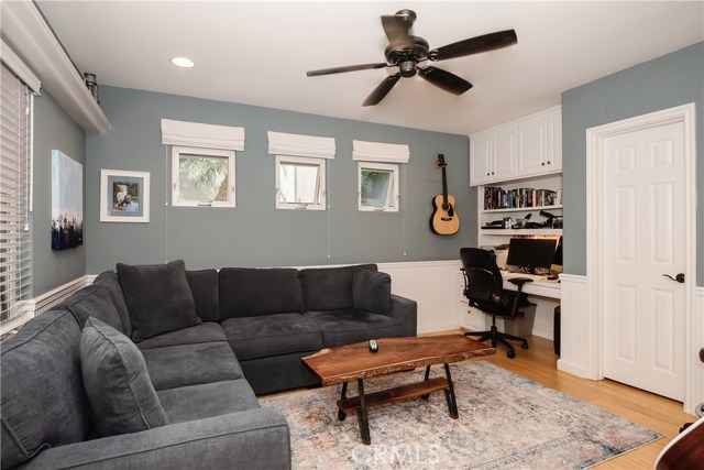 569 31st Street, Manhattan Beach, California 90266, 5 Bedrooms Bedrooms, ,3 BathroomsBathrooms,Residential,Sold,31st,SB20164744