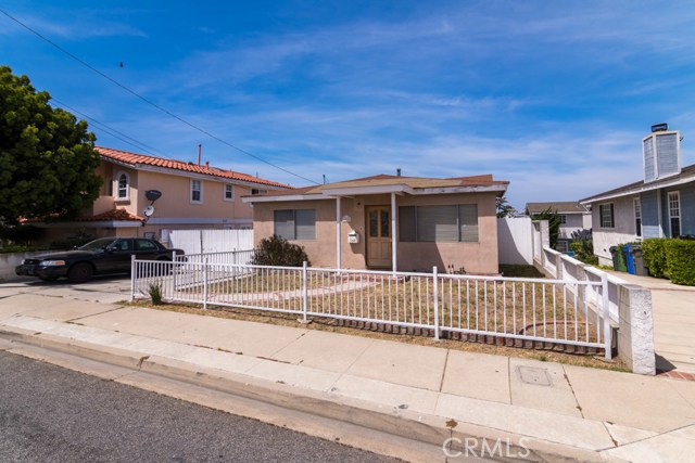 1931 Voorhees Avenue, Redondo Beach, California 90278, 4 Bedrooms Bedrooms, ,2 BathroomsBathrooms,Residential,Sold,Voorhees,SB17090969