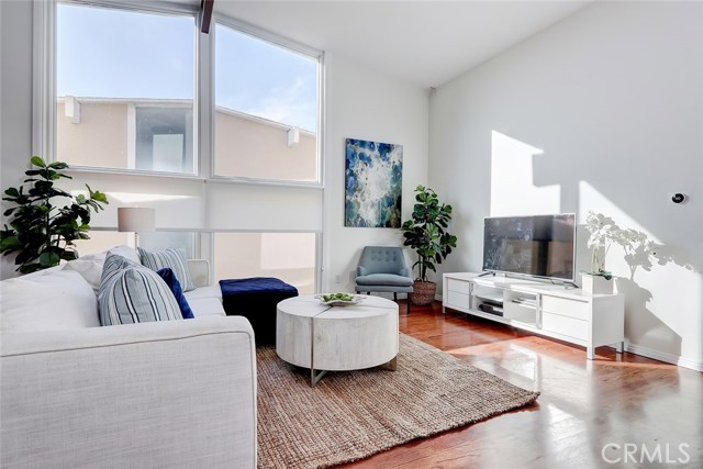 1717 Van Horne Lane, Redondo Beach, California 90278, 3 Bedrooms Bedrooms, ,1 BathroomBathrooms,Residential,Sold,Van Horne,SB19279300