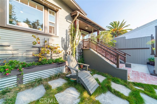 416 Guadalupe Avenue, Redondo Beach, California 90277, 2 Bedrooms Bedrooms, ,1 BathroomBathrooms,Residential,Sold,Guadalupe,SB18260181