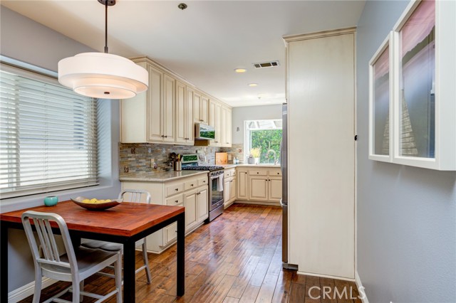 1924 Ruhland Avenue, Redondo Beach, California 90278, 3 Bedrooms Bedrooms, ,2 BathroomsBathrooms,Residential,Sold,Ruhland,SB21069675