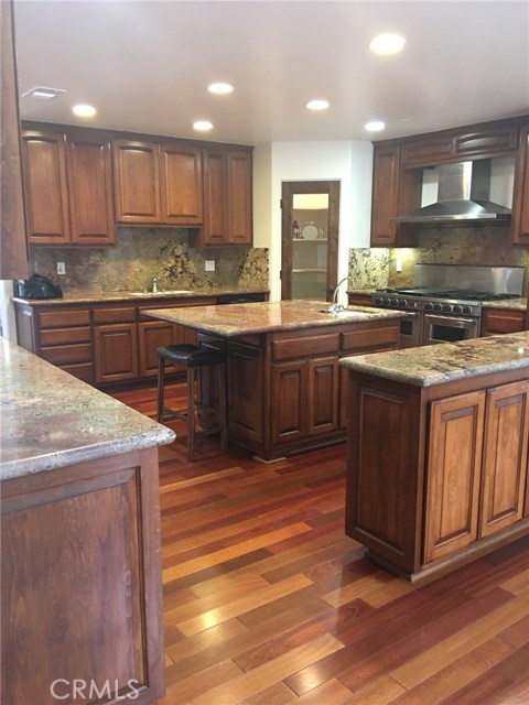 505 Broadway, Redondo Beach, California 90277, 4 Bedrooms Bedrooms, ,3 BathroomsBathrooms,Residential,Sold,Broadway,SB18191362