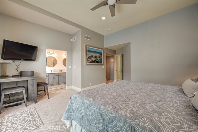 517 12th Street, Manhattan Beach, California 90266, 4 Bedrooms Bedrooms, ,3 BathroomsBathrooms,Residential,Sold,12th,SB21070513