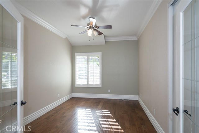 Downstairs bedroom.