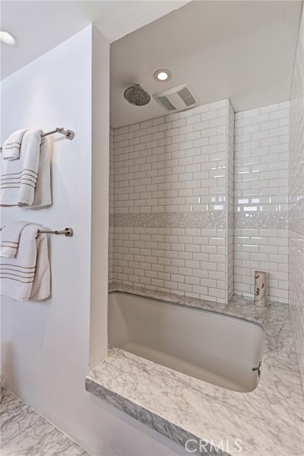 1818 Spreckels Lane, Redondo Beach, California 90278, 4 Bedrooms Bedrooms, ,3 BathroomsBathrooms,Residential,Sold,Spreckels,SB17228588