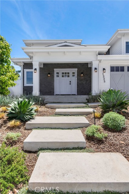 1325 Gertruda Avenue, Redondo Beach, California 90277, 5 Bedrooms Bedrooms, ,4 BathroomsBathrooms,Residential,Sold,Gertruda,SB20095721