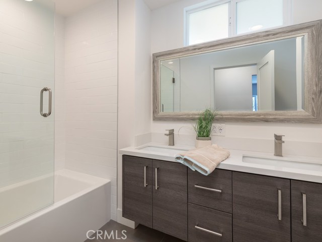 3616 Laurel Avenue, Manhattan Beach, California 90266, 3 Bedrooms Bedrooms, ,2 BathroomsBathrooms,Residential,Sold,Laurel,SB18252595