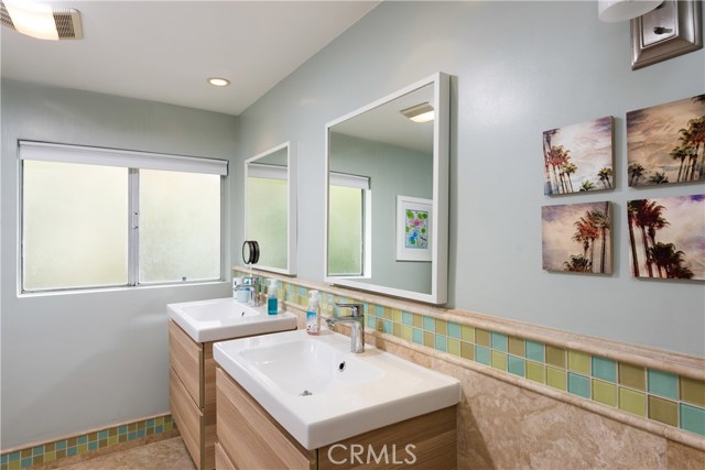 2624 Via Carrillo, Palos Verdes Estates, California 90274, 4 Bedrooms Bedrooms, ,1 BathroomBathrooms,Residential,Sold,Via Carrillo,SB18206155