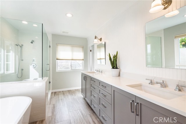 2104 Poinsettia Avenue, Manhattan Beach, California 90266, 4 Bedrooms Bedrooms, ,3 BathroomsBathrooms,Residential,Sold,Poinsettia,SB19043761