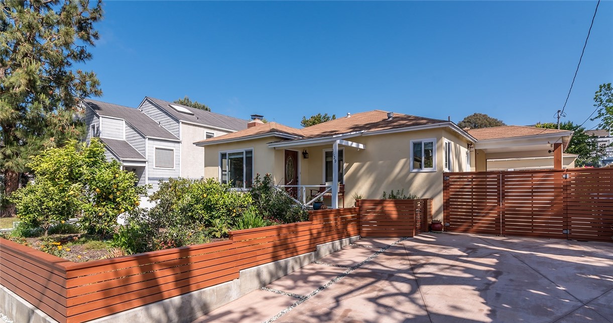 1629 2nd Street, Manhattan Beach, California 90266, 3 Bedrooms Bedrooms, ,1 BathroomBathrooms,Residential,Sold,2nd,SB17082945