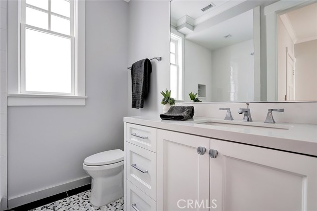 2204 Alma Avenue, Manhattan Beach, California 90266, 4 Bedrooms Bedrooms, ,3 BathroomsBathrooms,Residential,Sold,Alma,SB19265065