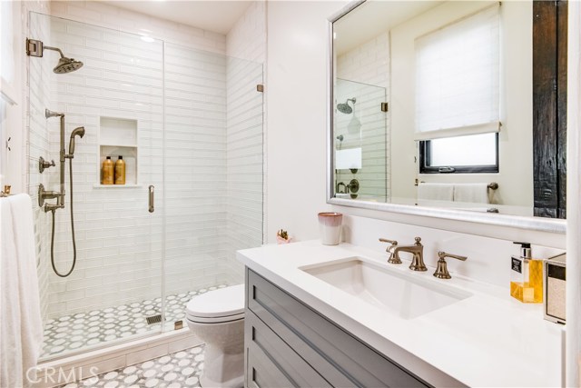 3305 Pine Avenue, Manhattan Beach, California 90266, 4 Bedrooms Bedrooms, ,1 BathroomBathrooms,Residential,Sold,Pine,SB20042109