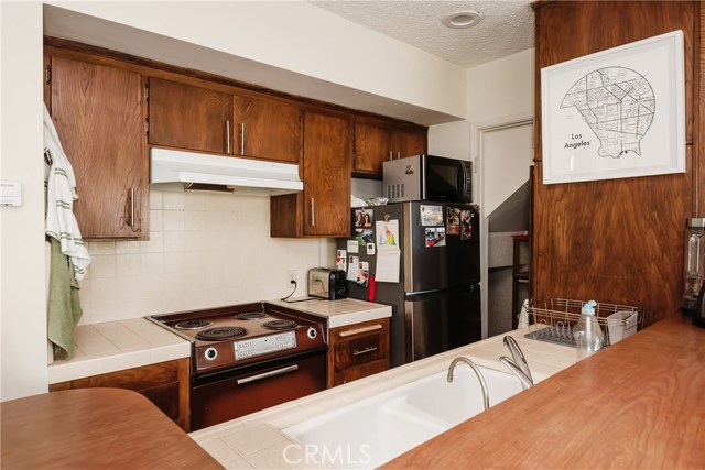 Kitchen for lower unit, 217.