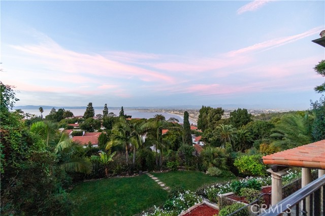 841 Via Somonte, Palos Verdes Estates, California 90274, 4 Bedrooms Bedrooms, ,5 BathroomsBathrooms,Residential,Sold,Via Somonte,SB21146650