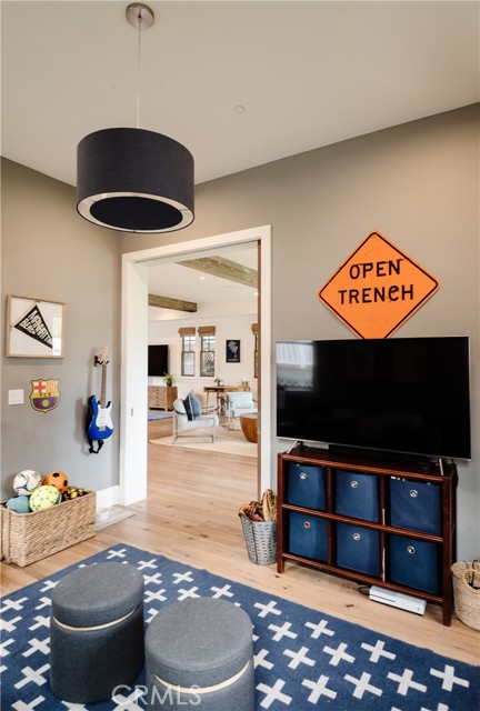 539 23rd Street, Manhattan Beach, California 90266, 5 Bedrooms Bedrooms, ,2 BathroomsBathrooms,Residential,Sold,23rd,SB21059502
