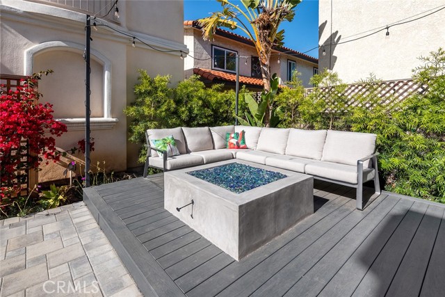 2227 Gates Avenue, Redondo Beach, California 90278, 4 Bedrooms Bedrooms, ,3 BathroomsBathrooms,Residential,Sold,Gates,SB21093316