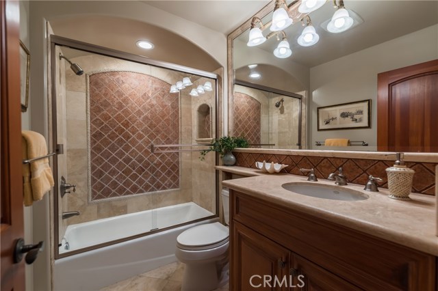 Full bathroom off of bedroom #4...