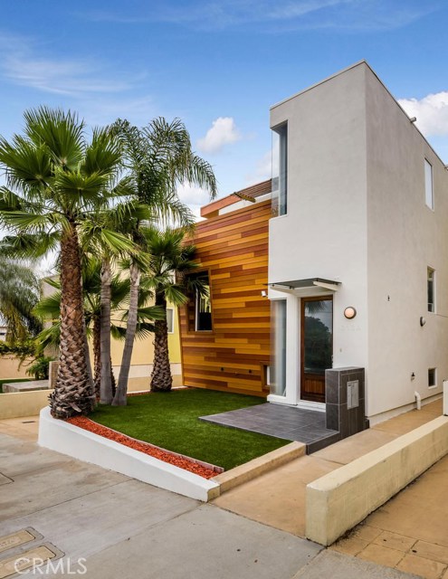 313 Anita Street, Redondo Beach, California 90278, 4 Bedrooms Bedrooms, ,3 BathroomsBathrooms,Residential,Sold,Anita,SB17165382