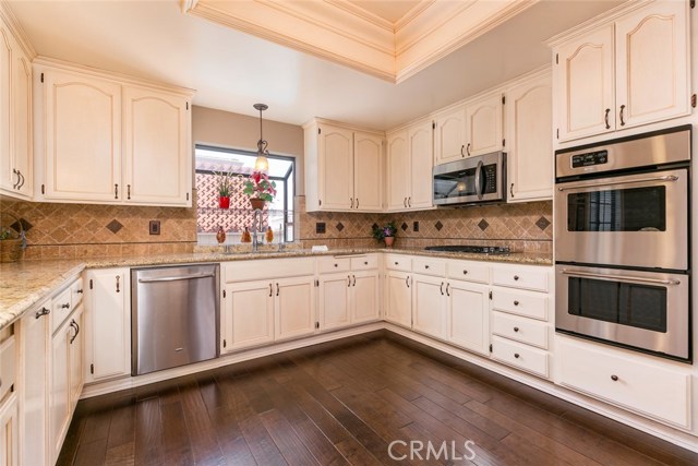 210 Prospect Avenue, Redondo Beach, California 90277, 3 Bedrooms Bedrooms, ,2 BathroomsBathrooms,Residential,Sold,Prospect,SB19105053