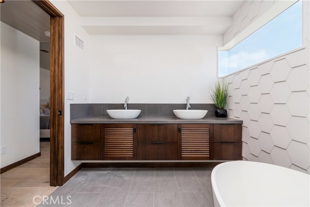 1120 Palm Drive, Hermosa Beach, California 90254, 4 Bedrooms Bedrooms, ,2 BathroomsBathrooms,Residential,Sold,Palm,SB18149119