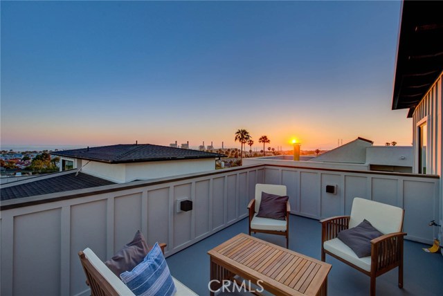 602 Irena Avenue, Redondo Beach, California 90277, 4 Bedrooms Bedrooms, ,4 BathroomsBathrooms,Residential,Sold,Irena,PV19131744