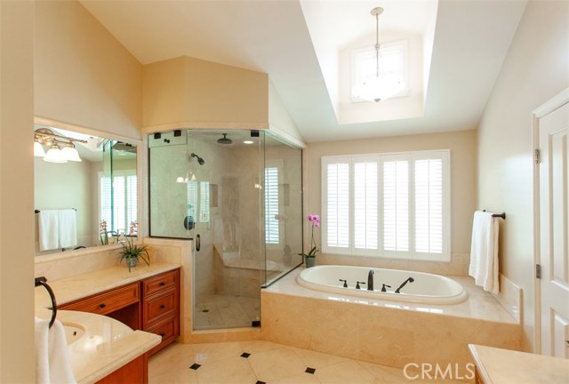 2909 Maple Avenue, Manhattan Beach, California 90266, 5 Bedrooms Bedrooms, ,3 BathroomsBathrooms,Residential,Sold,Maple,SB19265504