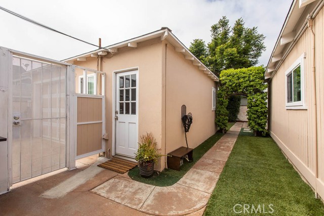 2621 Mathews Avenue, Redondo Beach, California 90278, 3 Bedrooms Bedrooms, ,2 BathroomsBathrooms,Residential,Sold,Mathews,SB20148757