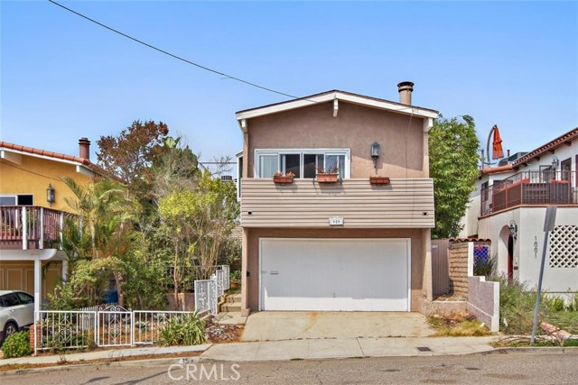 959 2nd Street, Hermosa Beach, California 90254, 5 Bedrooms Bedrooms, ,2 BathroomsBathrooms,Residential,Sold,2nd,SB20190726