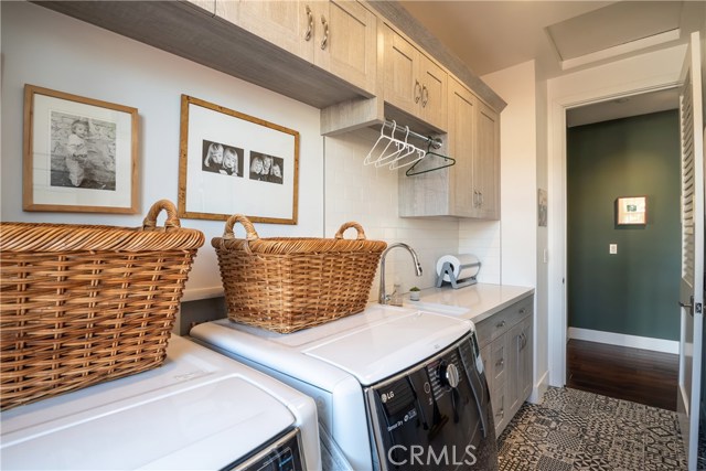 756 36th Street, Manhattan Beach, California 90266, 6 Bedrooms Bedrooms, ,3 BathroomsBathrooms,Residential,Sold,36th,SB20029845