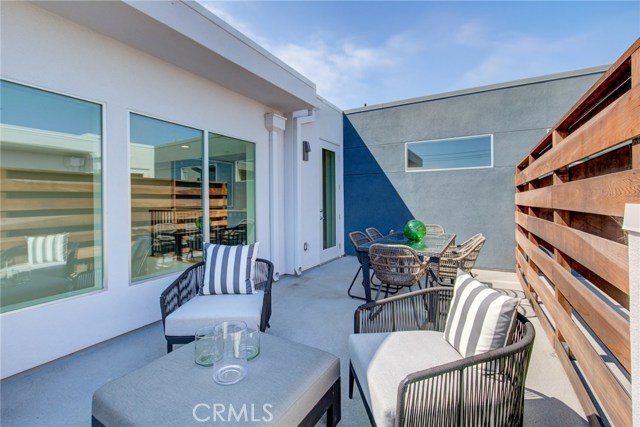 1920 Pacific Coast Highway, Redondo Beach, California 90277, 1 Bedroom Bedrooms, ,1 BathroomBathrooms,Residential,Sold,Pacific Coast Highway,OC20103454