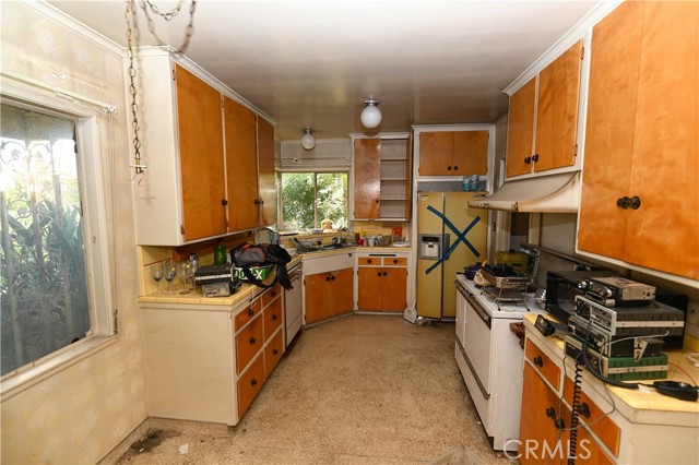 3 Bed Home for Sale in Van Nuys, California