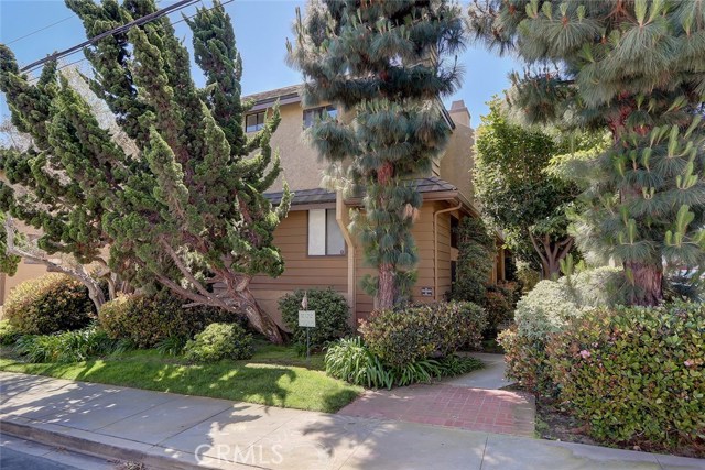 2304 Mathews Avenue, Redondo Beach, California 90278, 2 Bedrooms Bedrooms, ,1 BathroomBathrooms,Residential,Sold,Mathews,SB20078612