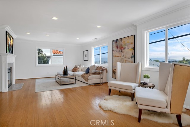 2407 Felton Lane, Redondo Beach, California 90278, 4 Bedrooms Bedrooms, ,3 BathroomsBathrooms,Residential,Sold,Felton,SB20043223