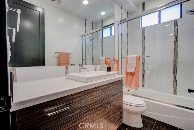 1921 Ruhland Avenue, Redondo Beach, California 90278, 4 Bedrooms Bedrooms, ,4 BathroomsBathrooms,Residential,Sold,Ruhland,SB20053880