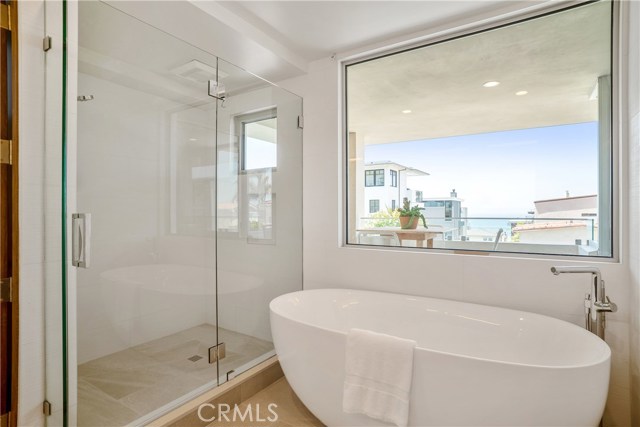 2412 manhattan Avenue, Manhattan Beach, California 90266, 4 Bedrooms Bedrooms, ,3 BathroomsBathrooms,Residential,Sold,manhattan,SB18177252