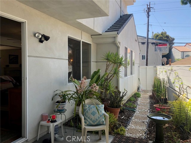 633 3 Street, Hermosa Beach, California 90254, 3 Bedrooms Bedrooms, ,2 BathroomsBathrooms,Residential,Sold,3,SB21074412