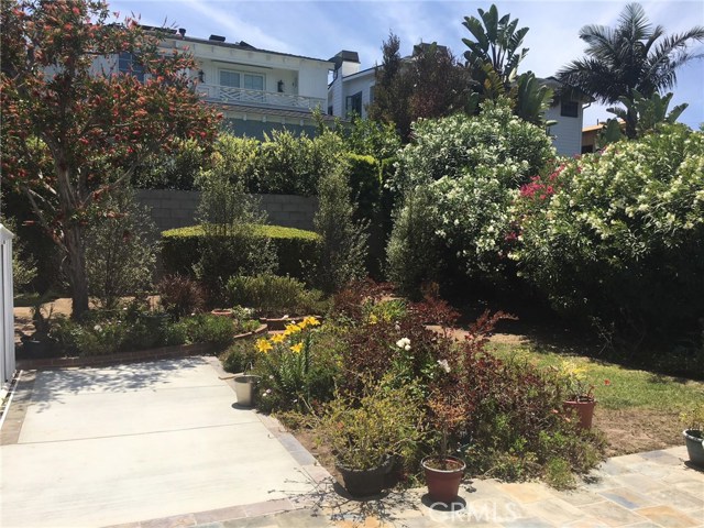 750 29th Street, Manhattan Beach, California 90266, 2 Bedrooms Bedrooms, ,1 BathroomBathrooms,Residential,Sold,29th,PW18139988