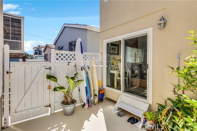 238 Palm Drive, Hermosa Beach, California 90254, 3 Bedrooms Bedrooms, ,3 BathroomsBathrooms,Residential,Sold,Palm,SB17095716