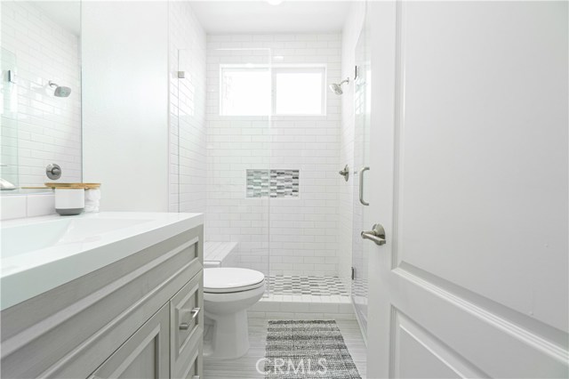 Upstairs second bathroom