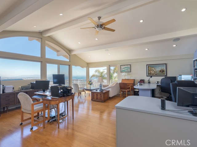 3276 Crownview Drive, Rancho Palos Verdes, California 90275, 4 Bedrooms Bedrooms, ,4 BathroomsBathrooms,Residential,Sold,Crownview,PV19046199