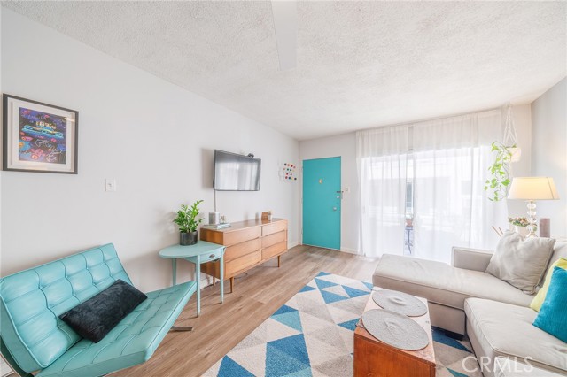 1 Bed Home for Sale in Los Feliz, California