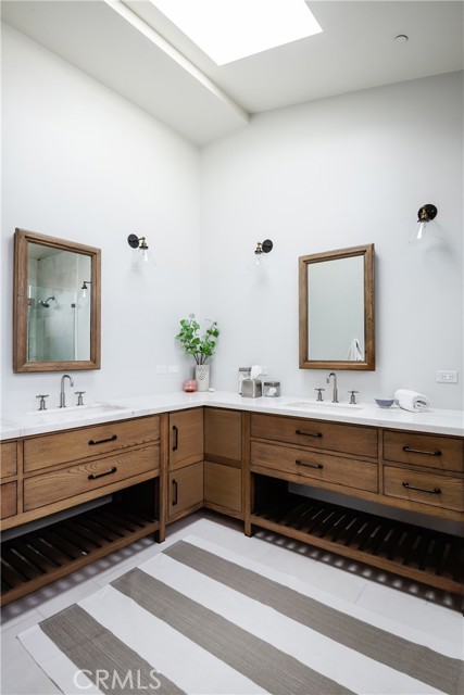 539 23rd Street, Manhattan Beach, California 90266, 5 Bedrooms Bedrooms, ,2 BathroomsBathrooms,Residential,Sold,23rd,SB21059502
