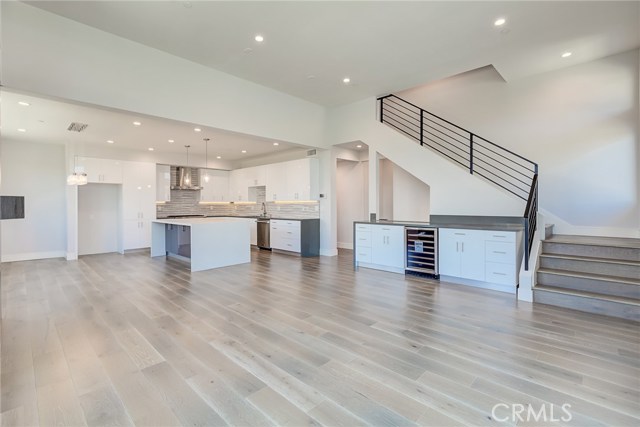 1922 Vanderbilt Lane, Redondo Beach, California 90278, 5 Bedrooms Bedrooms, ,5 BathroomsBathrooms,Residential,Sold,Vanderbilt,PV19214347