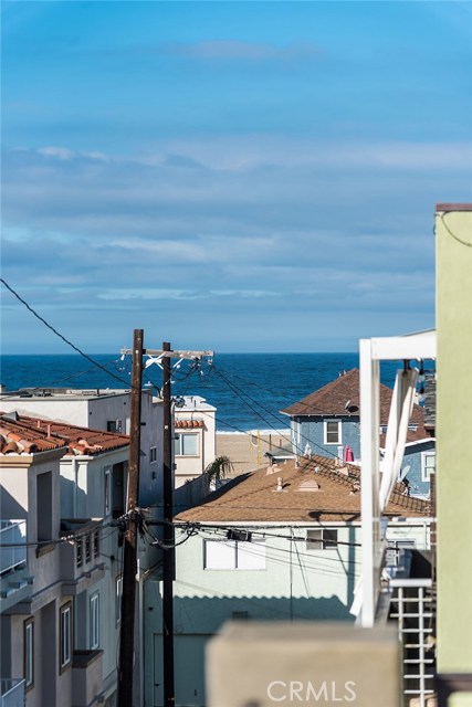 161 1st Court, Hermosa Beach, California 90254, 3 Bedrooms Bedrooms, ,3 BathroomsBathrooms,Residential,Sold,1st,SB18066739
