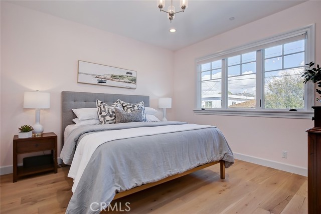 1900 Lynngrove Drive, Manhattan Beach, California 90266, 5 Bedrooms Bedrooms, ,2 BathroomsBathrooms,Residential,Sold,Lynngrove,SB21039108