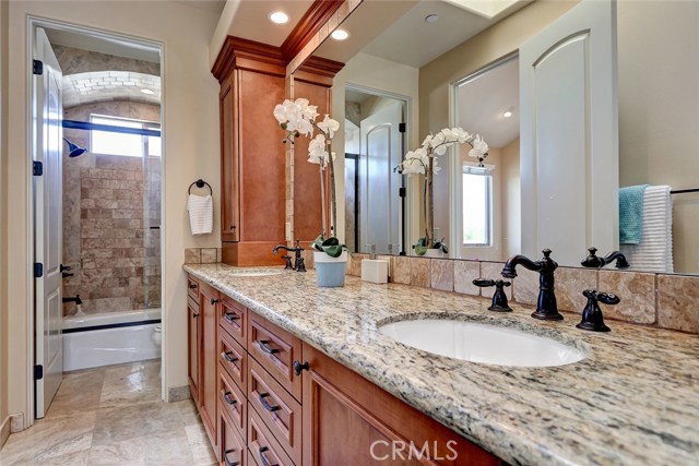 2021 Gates Avenue, Redondo Beach, California 90278, 4 Bedrooms Bedrooms, ,3 BathroomsBathrooms,Residential,Sold,Gates,SB18274238